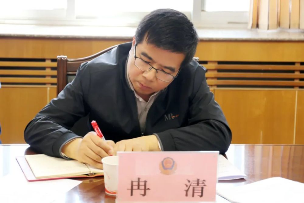 冉清市长深入格尔木市公安局调研指导工作_腾讯新闻