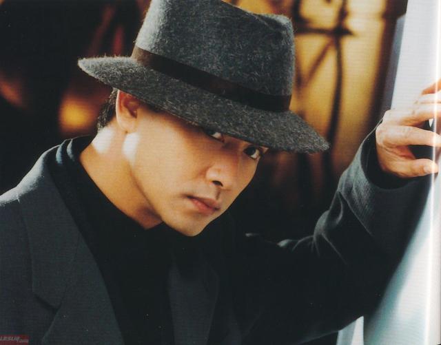 白龙王救了一圈港星,为何对张国荣见死不救?生前曾发出求救信号