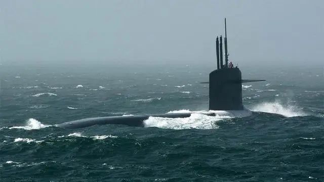 别再盯着乌克兰了,3艘核潜艇秘密出港,专家:为核反击做准备_腾讯新闻