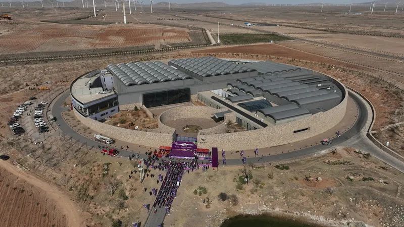 维加妮杯宁夏青铜峡首届鸽子山葡萄酒基地徒步大赛激情开赛