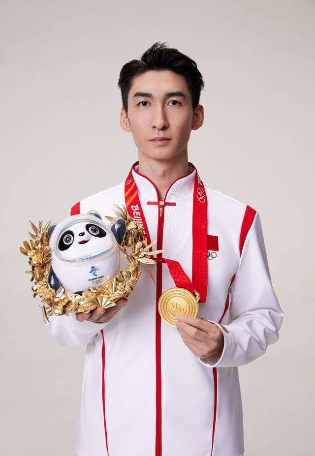 武大靖金墩墩慈善拍卖开拍24小时已超20万,这个金墩墩为何如此珍贵?_