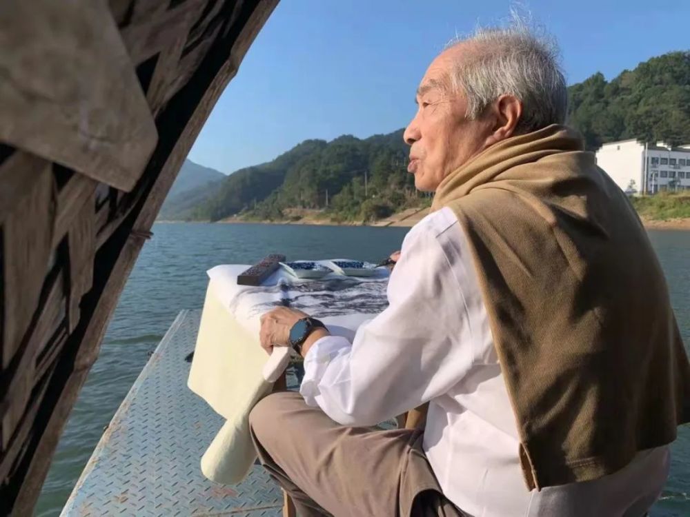 央视聚焦从黄山走出去的小人书里的大画家汪观清