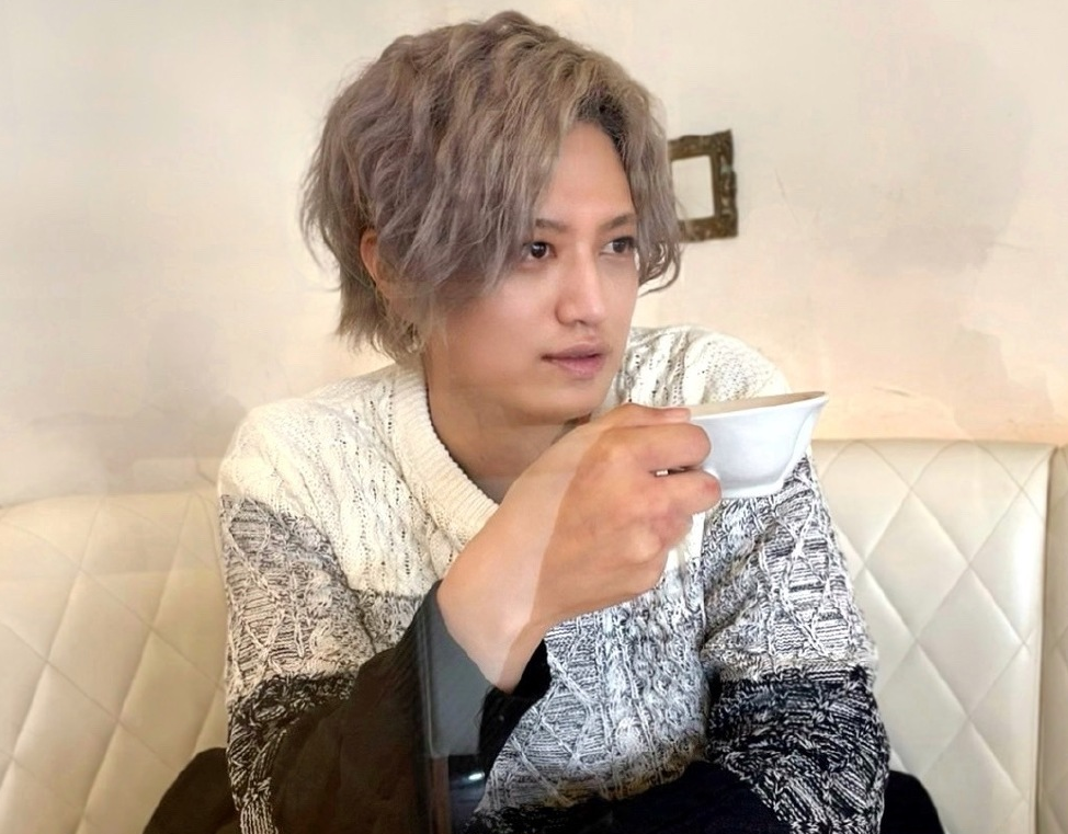 帝骑哥演员井上正大推特改名为井上奥特曼 从骑士转职成光之巨人_腾讯