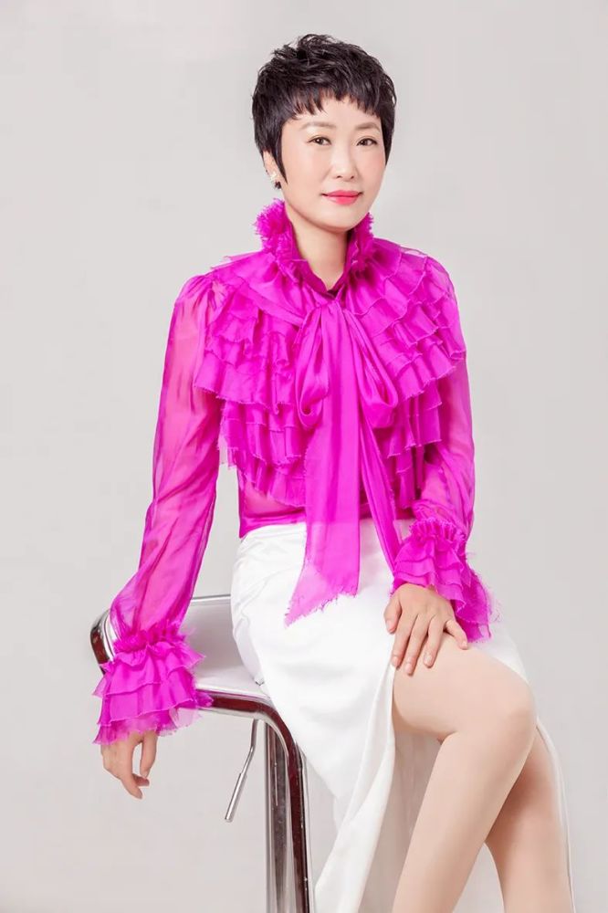 张雪梅销冠之路信念与专业是垫脚石