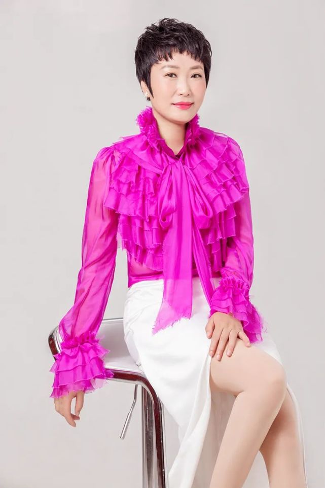 张雪梅:销冠之路,信念与专业是垫脚石