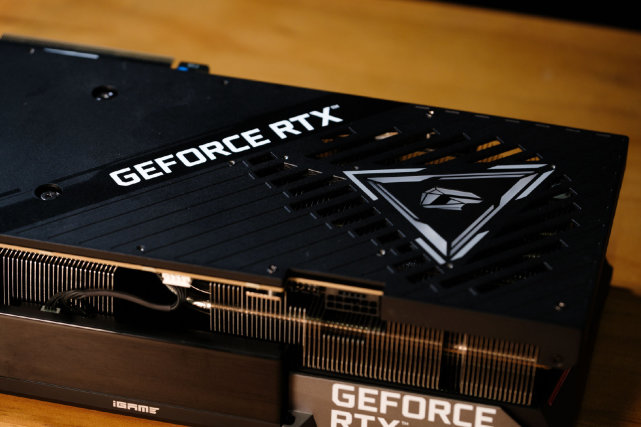 geforce rtx 3090ti:不如说是40系的"探索版"