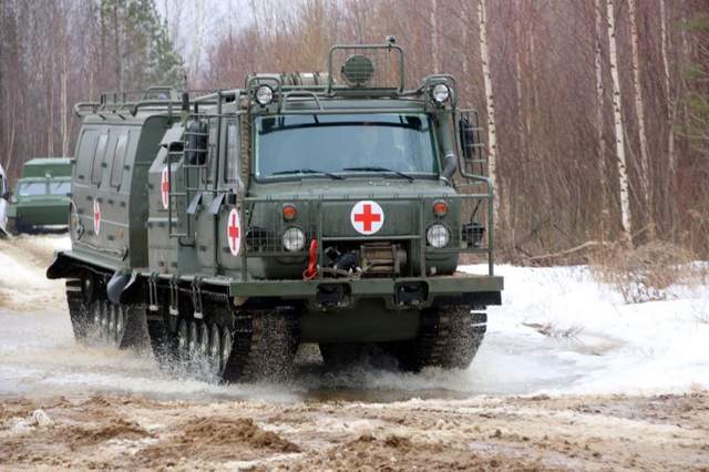 这个gaz-3344-20全地形车是俄罗斯扎沃尔日斯基拖拉机厂在老的gaz