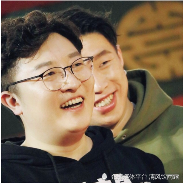 德云社烧饼发文纪念与搭档曹鹤阳领证8周年粉丝表示已习惯