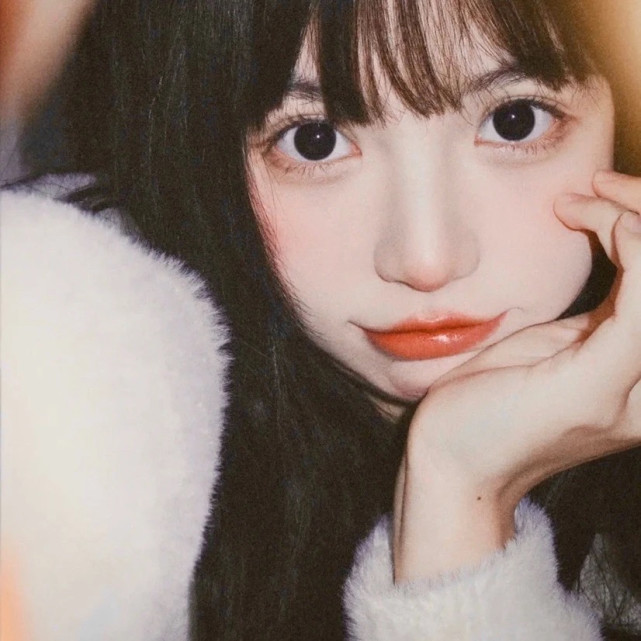 可爱搞笑女孩自拍文案