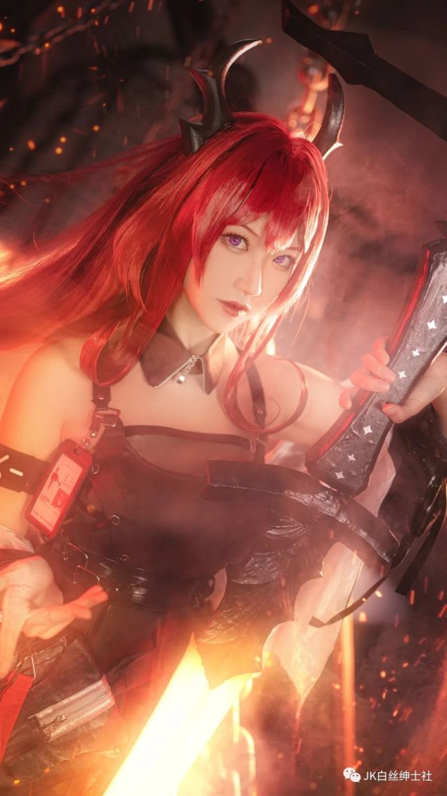 cos:明日方舟67史尔特尔cos正片@风眠眠