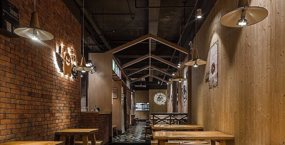 而且这种小型烧烤店装修的效果图也是比较好的,墙纸,壁纸选择的是明亮