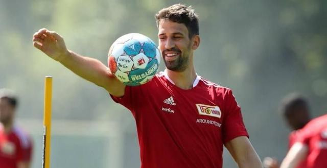 其中阿沃尼伊,原口元气,拉尼-赫迪拉,鲍姆加特尔都是成为了球队的关键