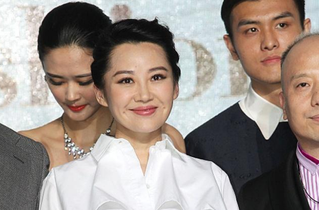 许晴六段情史两男人离婚曝与华晨宇真实关系难怪53岁至今单身