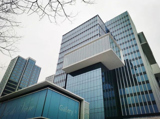 奥体板块级skp万科星潮映象府两推两"限售"后,都在期待融信傲世邸的