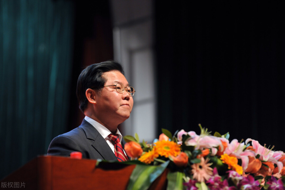 厦门大学换帅书记校长不仅同姓还同龄但20年来历经4任校长却无一位是