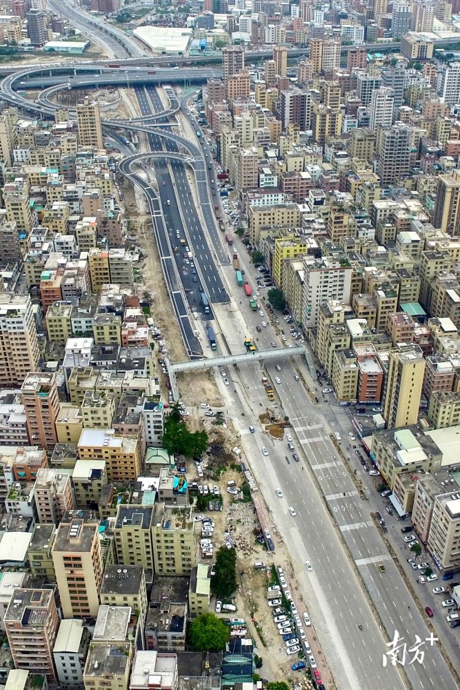 4月2日晚起汕头黄河路全线快速化泰山路一脚油门可达礐石大桥