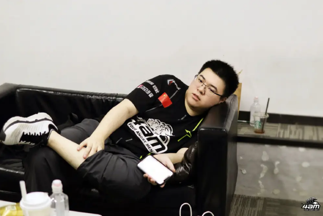 4am韦神无缘全明星永远为获胜不择手段遭裁判警告