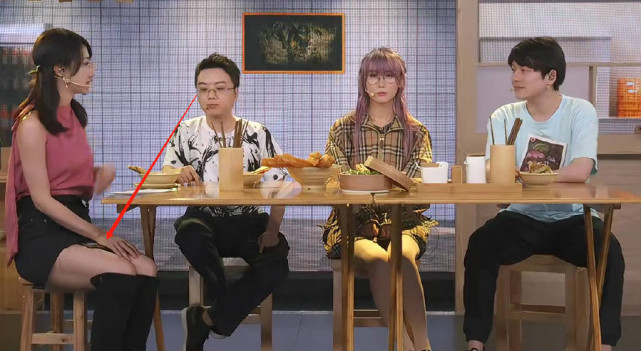 dota2-inflame聊榜一大姐ruru,这是摊牌了?水友:纯纯的炫耀!