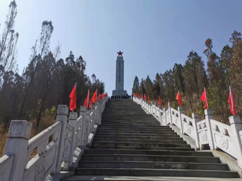 通過實地查看,牛蹄嶺戰役遺址公園,安康市烈士陵園乾淨整潔,不存在