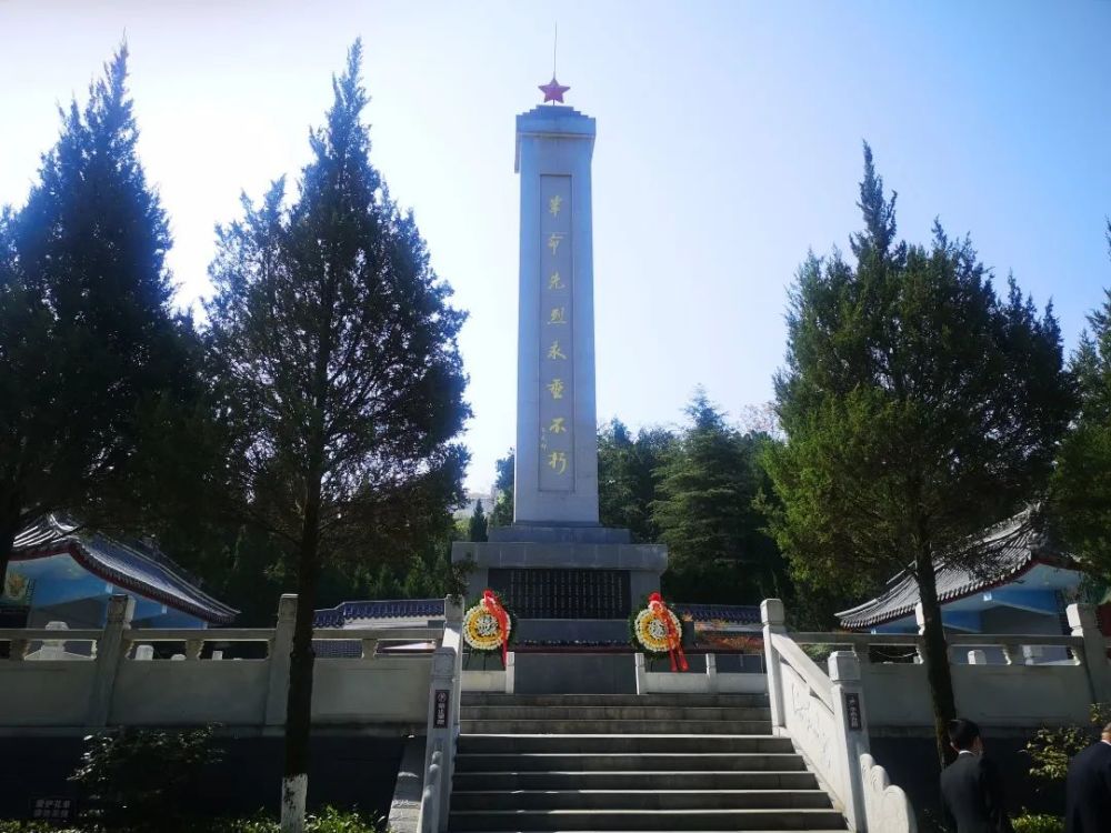 通過實地查看,牛蹄嶺戰役遺址公園,安康市烈士陵園乾淨整潔,不存在