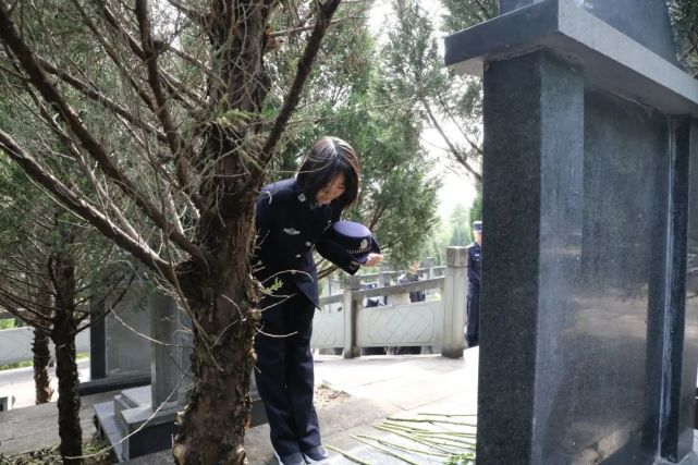 缅怀.奋进"祭奠杨强烈士仪式