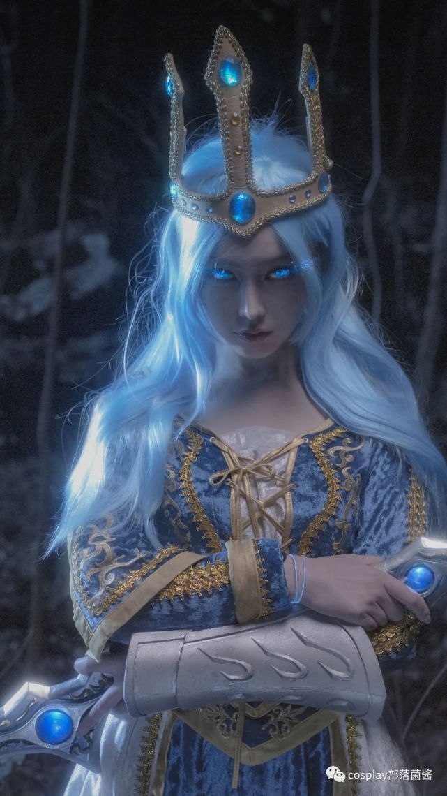 cos:英雄联盟艾希女皇皮肤cos