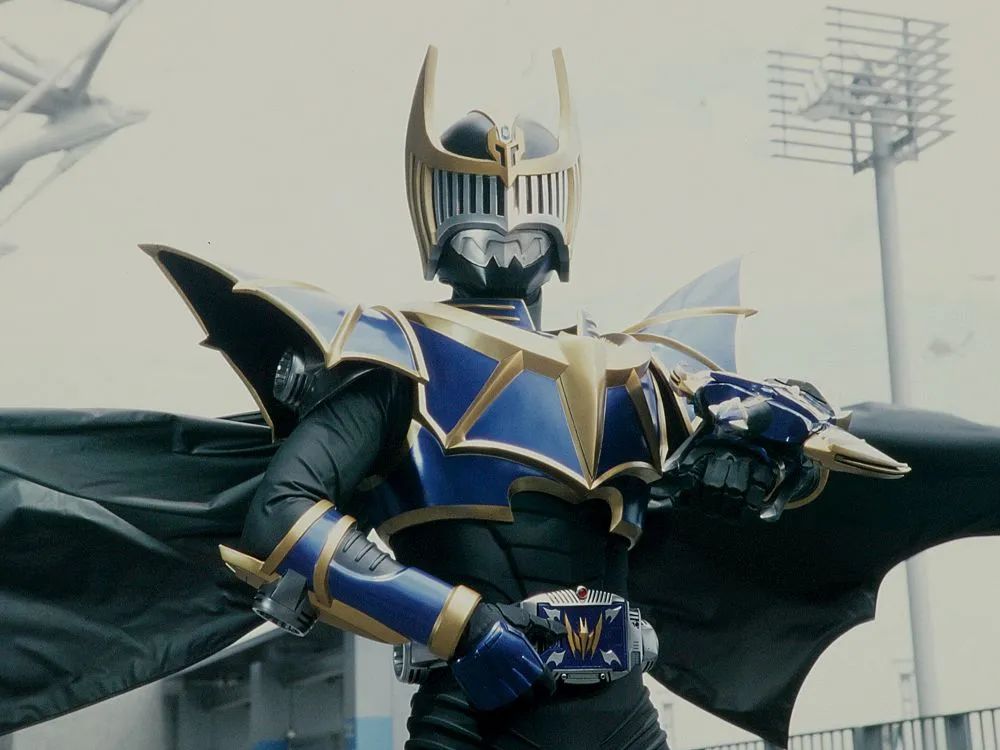 假面骑士knight survive强化了系统原来的能力.