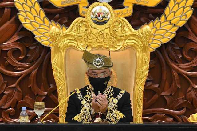 位宫廷官员证实,马来西亚国王苏丹阿卜杜拉苏丹艾哈迈德沙阿和女王的