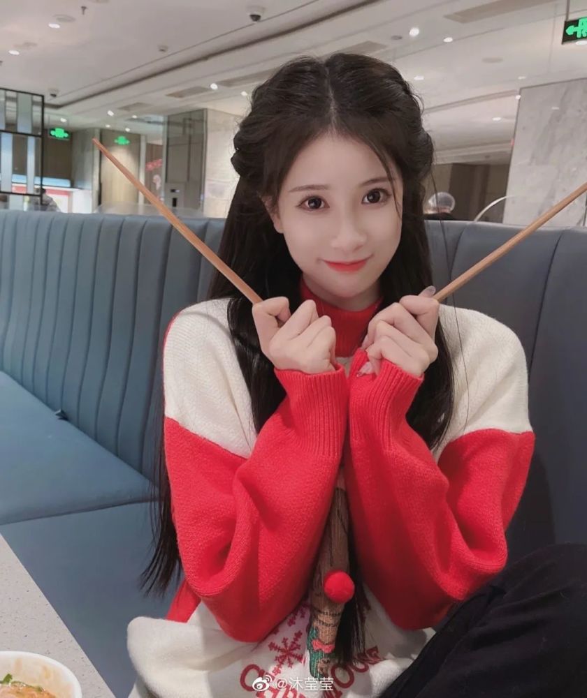 同样都是猫科,差别辣么大!御姐风,胖虎好喜欢~先浅赏一波莹莹的美照!