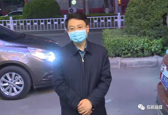 临颍县长李俊伟看望慰问援临医务工作者_腾讯新闻