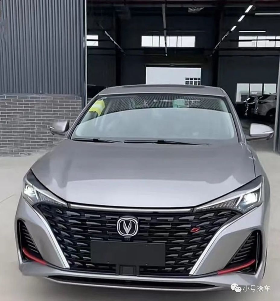 升级电子挡把2022款长安逸动plus实车曝光外形小改