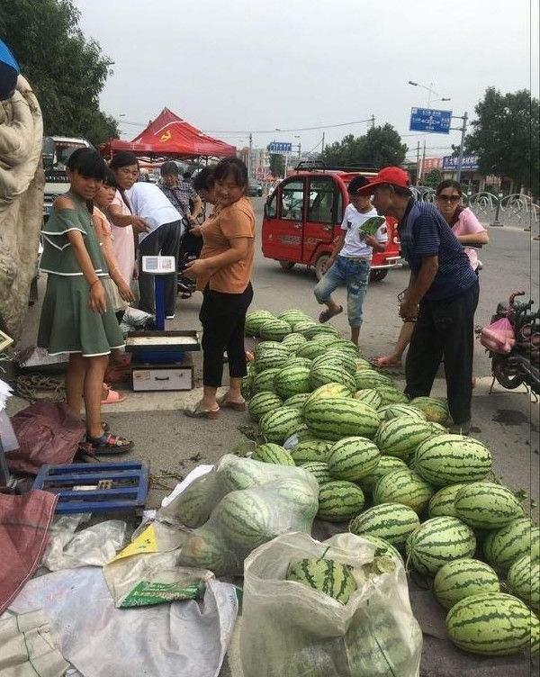 60军军长张明路途中受到歹徒挑衅将军说你有能耐就过来试一试