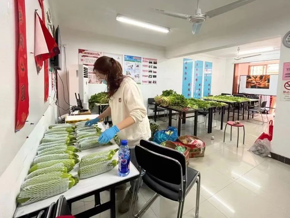 暖心守滬專屬關愛已送達普陀這為特殊群體送菜上門