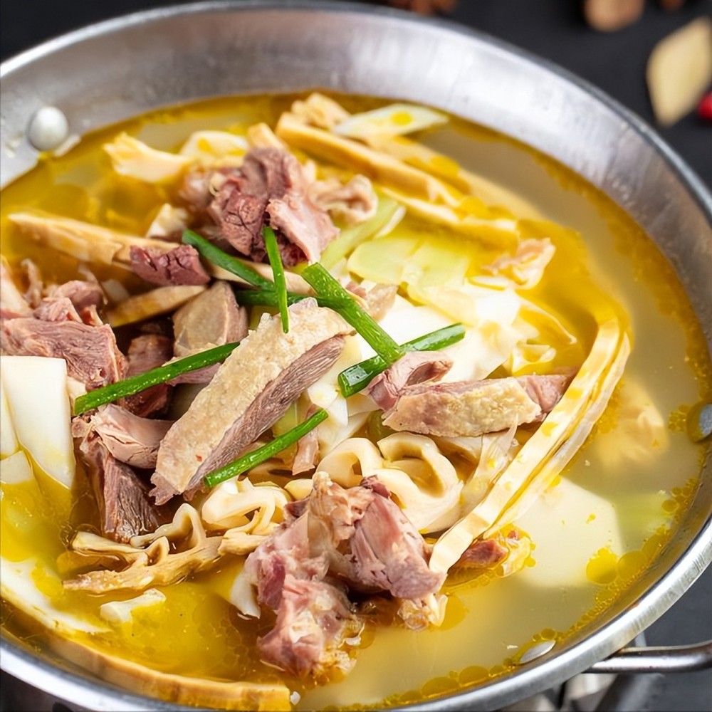 全家都喜欢的春笋火腿炖鸡,口感清新,营养丰富,电饭锅做法简单_腾讯