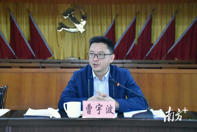 以村改为突破口打好打赢三大战役潮安区举行镇场书记讲坛