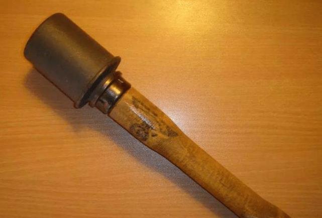 鬼子的香瓜手雷使用起来到底怎么样?八路军战士:缴获了都不想用!