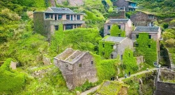舟山无人村灵异事件,被鬼神诅咒的嵊山村(只有一个家族守护着村子)