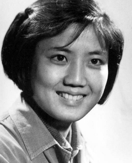 80年代当红影星李秀明40岁隐退下海经商现在人生状况如何