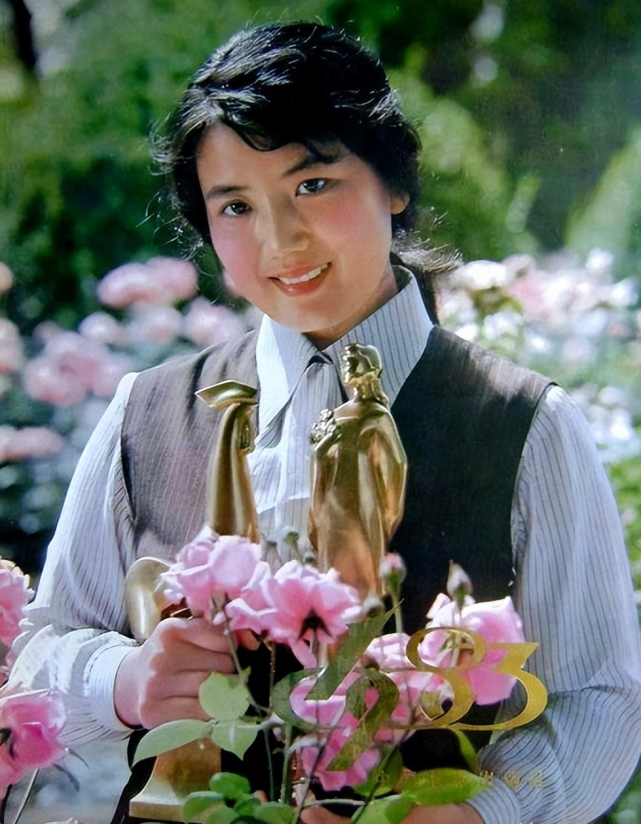 80年代当红影星李秀明40岁隐退下海经商现在人生状况如何