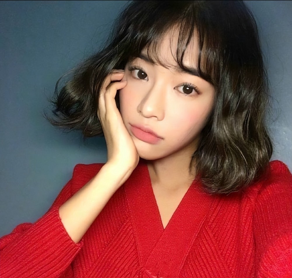 头发到肩膀适合什么发型?三种网红款及肩发型,时髦减龄又显脸小插图7