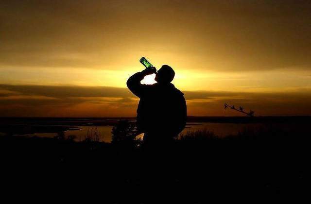 为什么熬过低谷的人很多都沉默寡言了