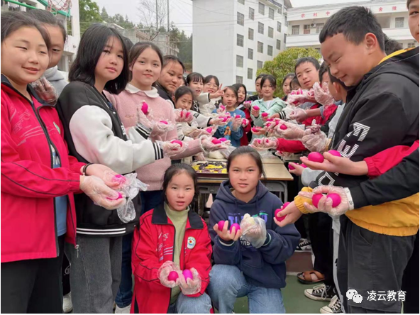 凌云县加尤镇初级中学图片