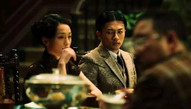 政府的很多要员遭到刺杀,特务处长王田香(王志文饰)如同热锅上的蚂蚁