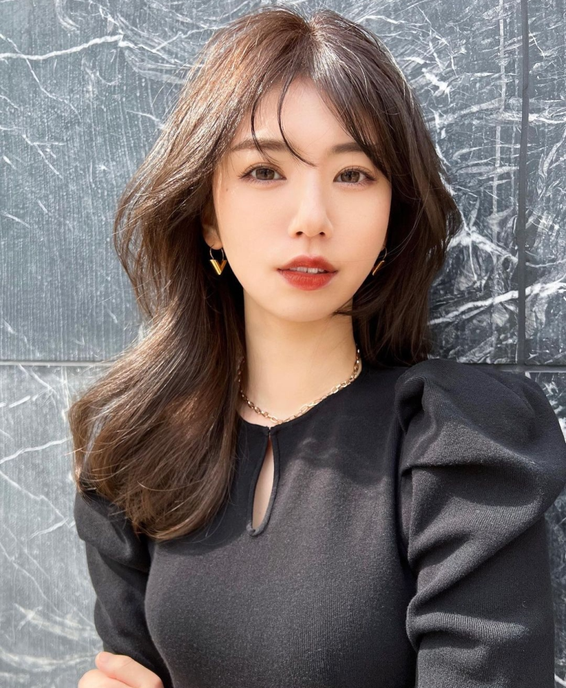 "女人味 职场发型"插图1