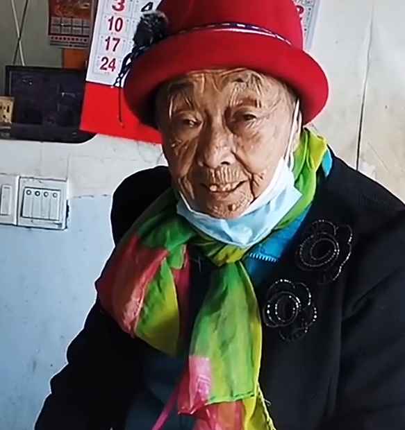 85岁马玉琴去跳舞,李玉成戴2层口罩,墨镜,不敢露全脸_腾讯新闻