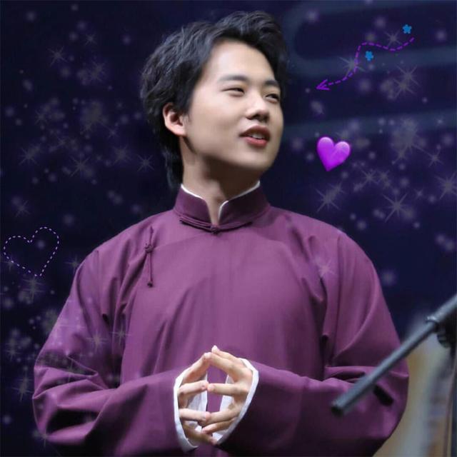 郭麒麟拍广告,亮点却在身高上,网友调侃:肯定不足一米七