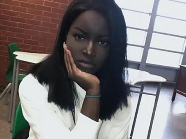 非洲"最美黑人女孩",因样貌太过美丽,出门全程需族人护卫