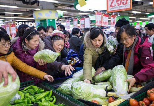 市场抢菜图片图片