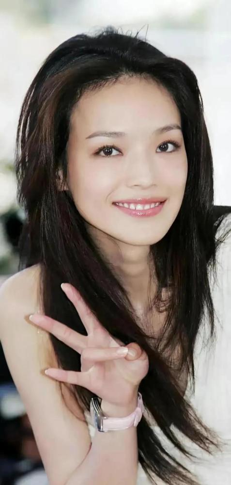 舒淇罕见生活照从6岁到46岁除了唇在变化外其他变化也很大