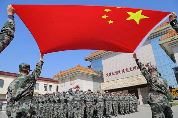 红色"传家宝"激励军旅立新功